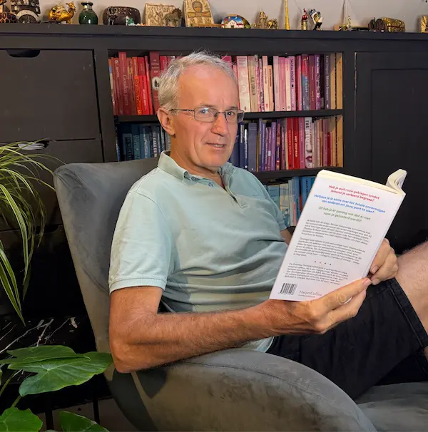 Jan Hutten aan het lezen